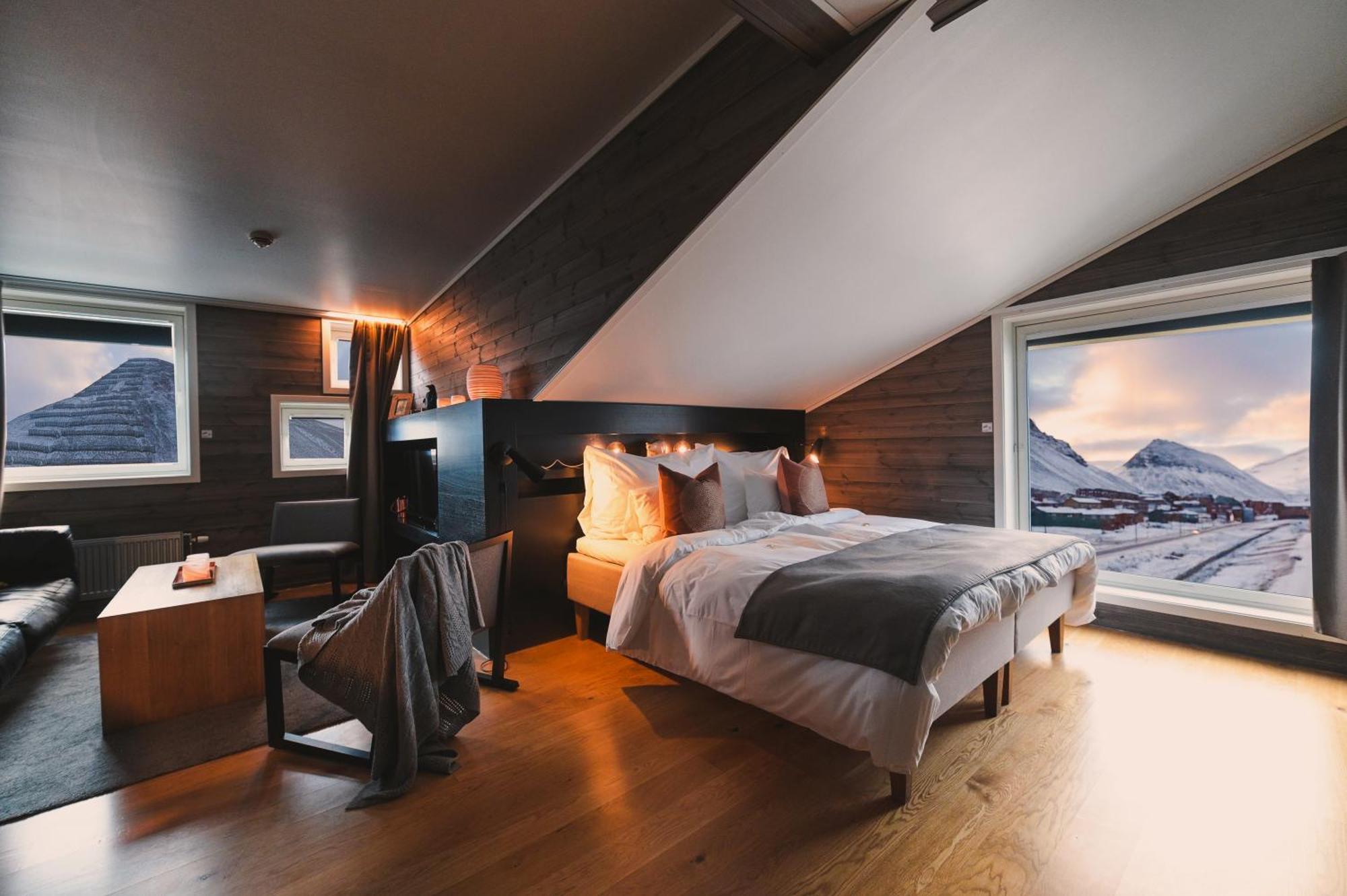 Svalbard Hotell | Polfareren Longyearbyen Exteriér fotografie