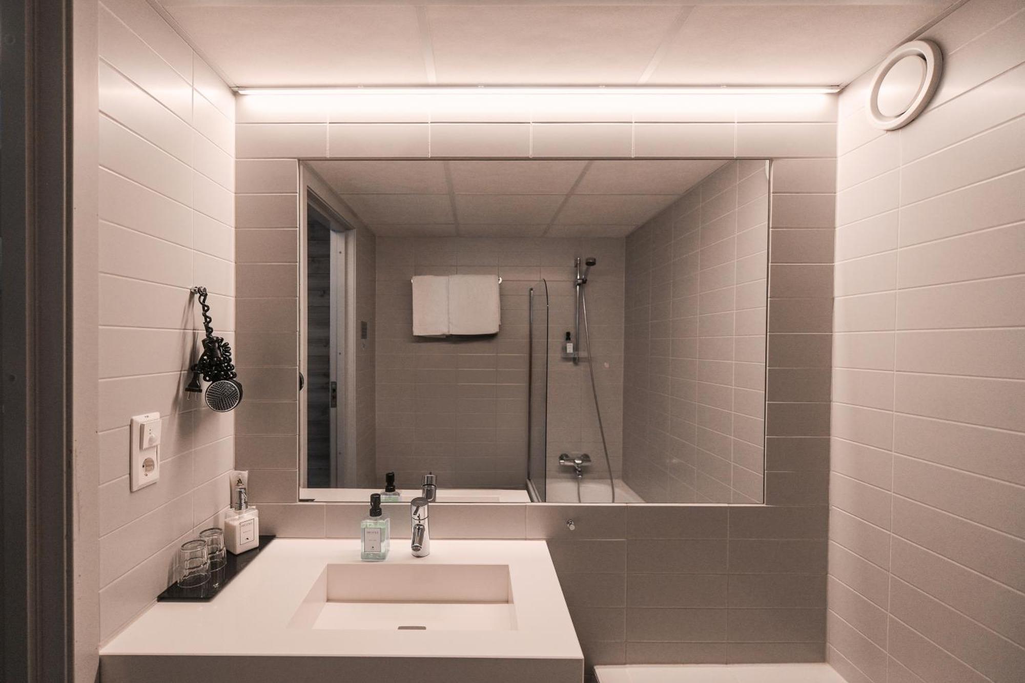 Svalbard Hotell | Polfareren Longyearbyen Exteriér fotografie